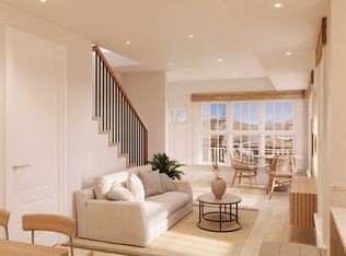 7 Central St #R3, Manchester, MA 01944