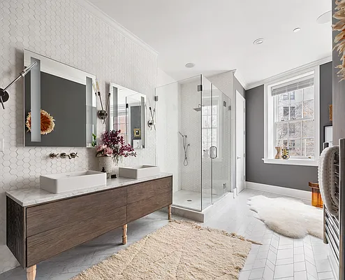 Sold by Compass | media 14