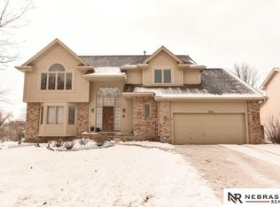 2603 Blackhawk Dr, Bellevue, NE 68123