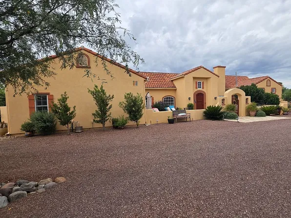 3411 W Calle Tres, Green Valley, AZ 85622