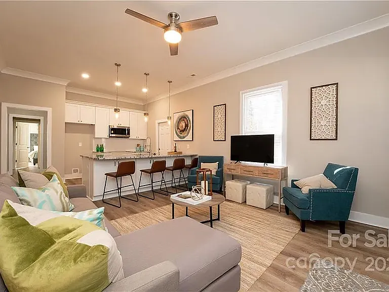 301 S Cloudman St — Photo 15
