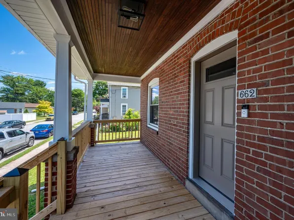 662 Spruce St, Pottstown, PA 19464