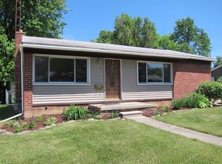 754 Vassar Dr, Fenton, MI 48430