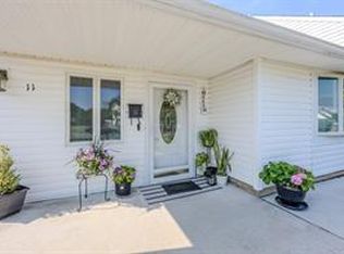 11 Friendly Rd, Hicksville, NY 11801