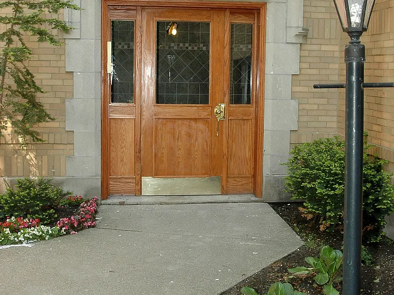 7121 S Euclid Ave #201 — Photo 13