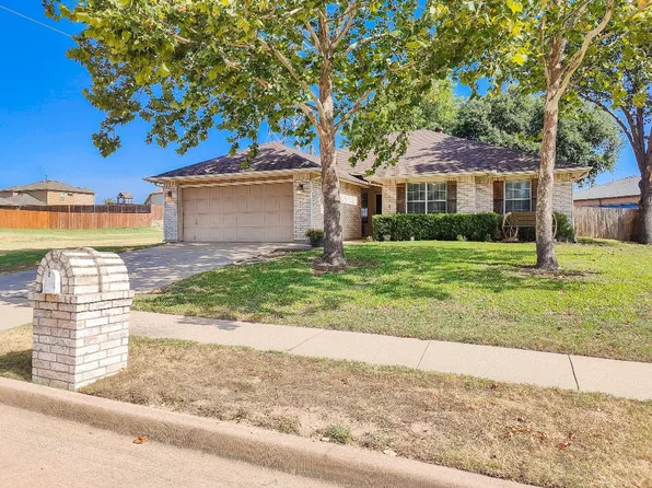 756 Redding Dr, Fort Worth, TX 76131