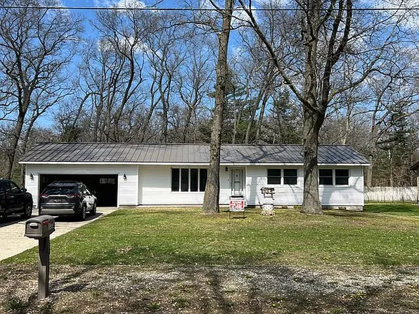 1336 Cardinal Circle Dr, Muskegon, MI 49445