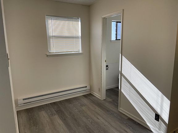 4th image of 160 136th St S #2