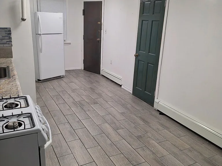 164 Springdale Ave — Photo 3