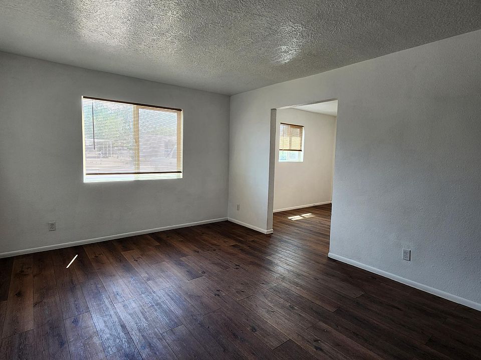 1st image of 325 Tennessee St NE APT A