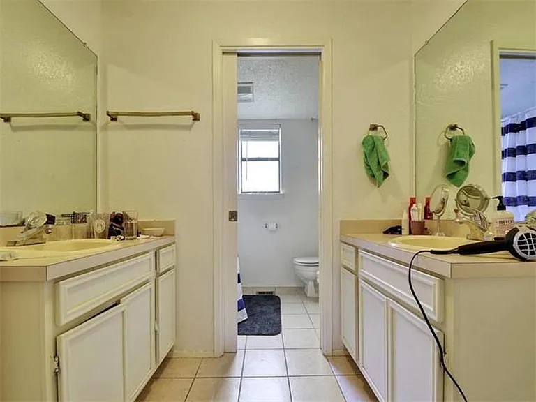 4520 Speedway #B — Photo 14