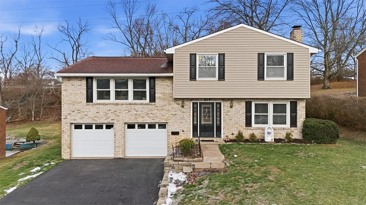 979 Cork Dr photo 1