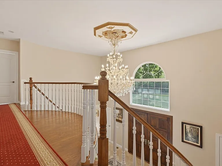 31 Cornwall Ln — Photo 27
