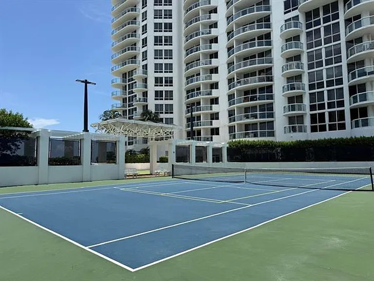 6365 Collins Avenue Cu #811 — Photo 23