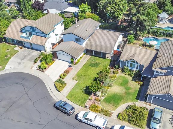 4th image of 8559 Coral Crest Ct