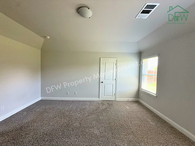 609 Tartane Dr — Photo 10