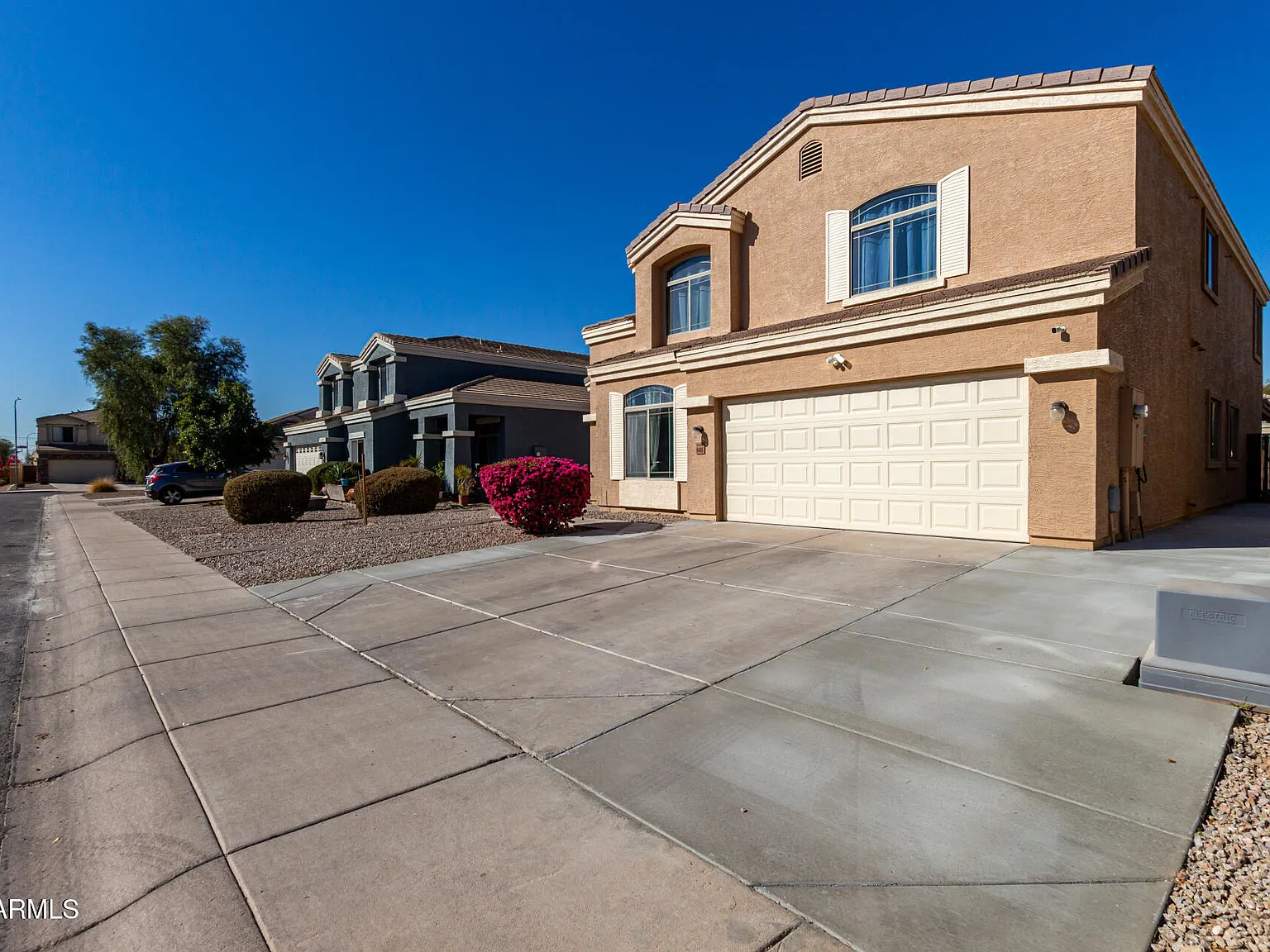 5 bed, 3.0 bath, 3434 sqft, $2,900 — Photo 3