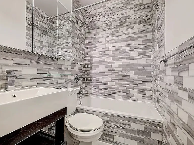 248 Mott St #7 — Photo 4