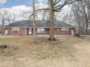 5303 Osage Dr, Saint Joseph, MO 64503