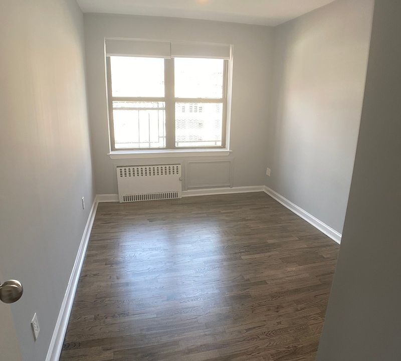 1st image of 222 E 75th St #6C2