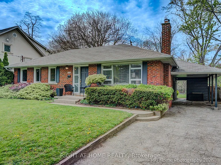 1493 Constance Dr — Photo 2