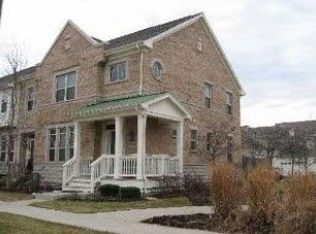 2198 Mint Ln, Glenview, IL 60026