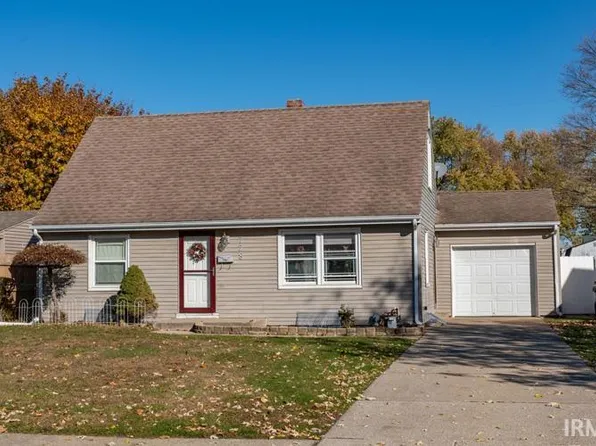 728 Fairway St, South Bend, IN 46619
