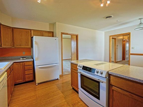 2nd image of 65 Bay Breeze Dr