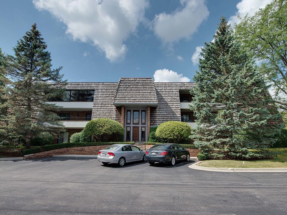 1st image of 200 Red Top Dr APT 102