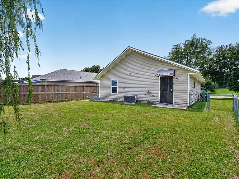 11411 Roandale Dr — Photo 31