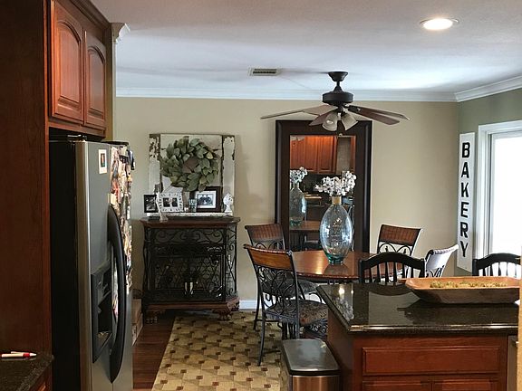 4th image of 5245 Peony Dr