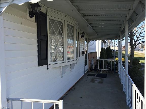 4th image of 302 E 312th St