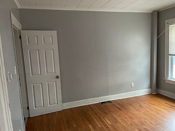 3rd image of 50 Liberty St APT 1