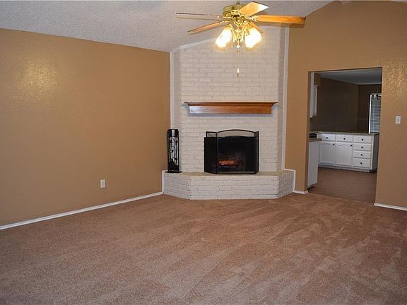 2nd image of 5906 Cameron Dr
