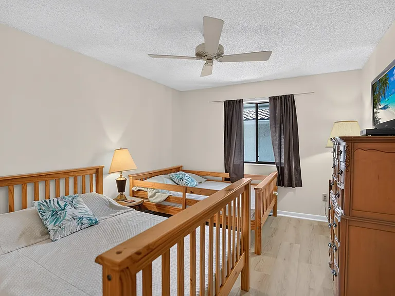 65 Pelican Pointe Dr #2030 — Photo 40