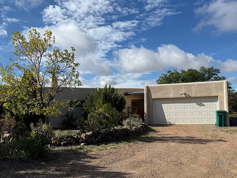 46 Alondra Rd — Photo 1