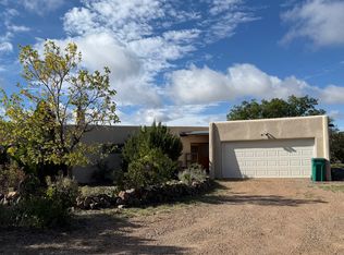 46 Alondra Rd, Santa Fe, NM 87508