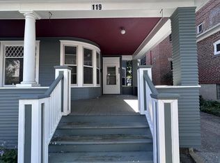 119 Tennyson Ct, Elgin, IL 60120