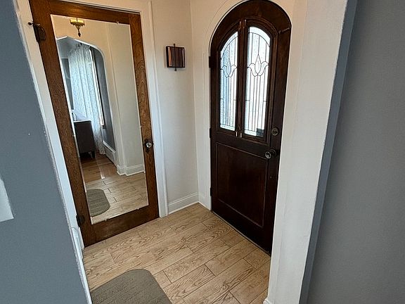 4th image of 1708 N 74th Ct