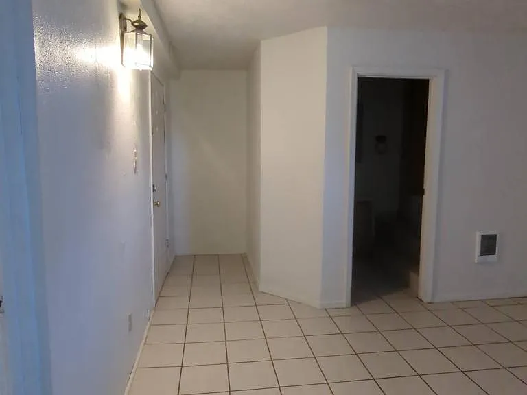 536 Monroe St — Photo 13