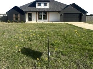 12221 Maplewood Dr, Lindale, TX 75771