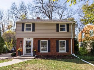 7309 N Santa Monica Blvd, Fox Pt, WI 53217