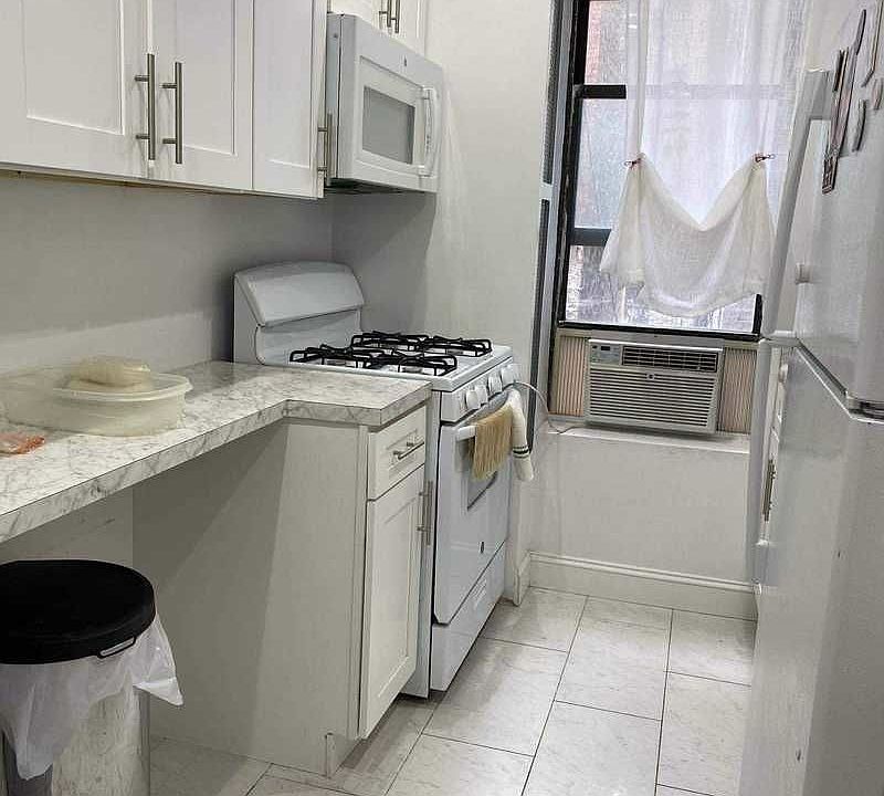 1st image of 603 Academy St APT 1B