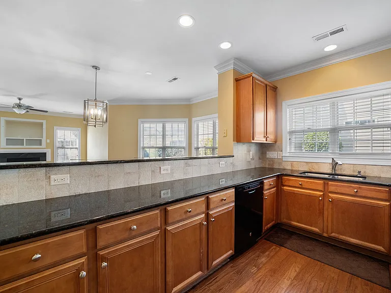 4488 Piedmont Trace Dr — Photo 4