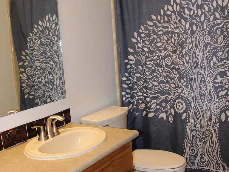 2nd bathroom