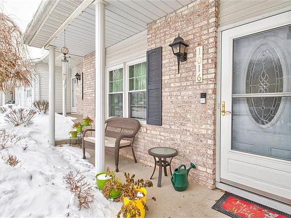3rd image of 1016 Royal Dr