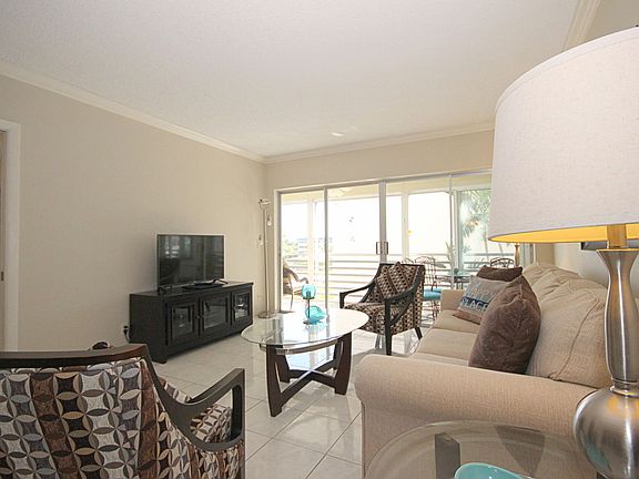 5th image of 3351 Spanish Trl APT 314