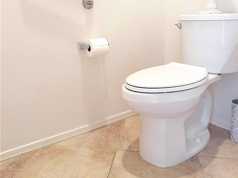 2988 Yellow Springs Ct — Photo 35