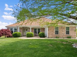 1107 White Pine Cir, Columbia, IL 62236