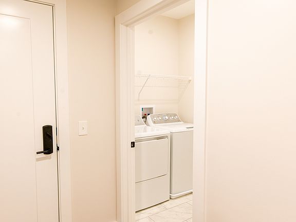 3rd image of 1531 Pleasant St #201